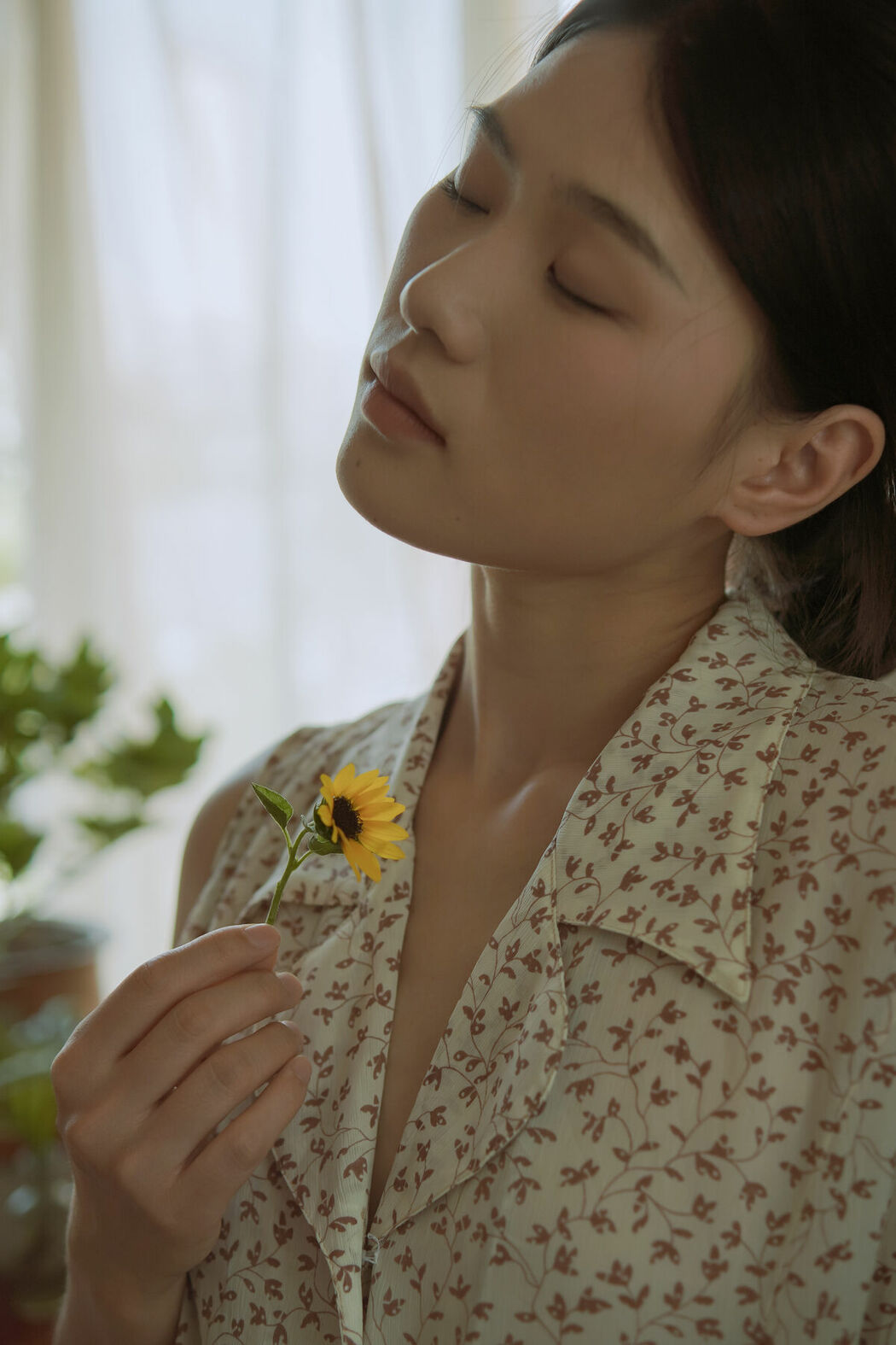 YiTuYu艺图语 Vol.9715 Yu Zi I (15P)