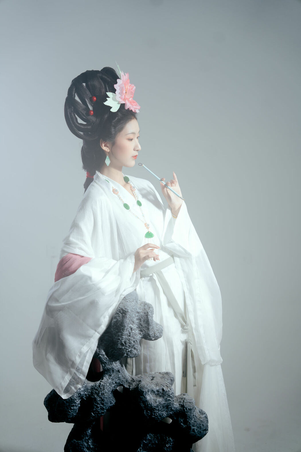 YiTuYu艺图语 Vol.9716 He Li Han (14P)