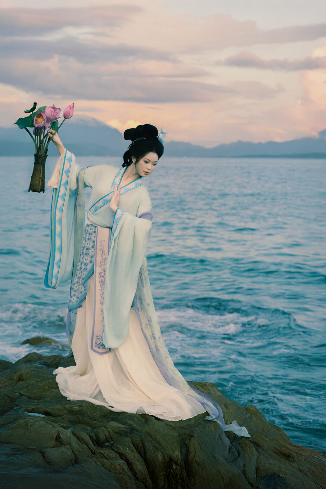 YiTuYu艺图语 Vol.9718 Xia Xia (26P)