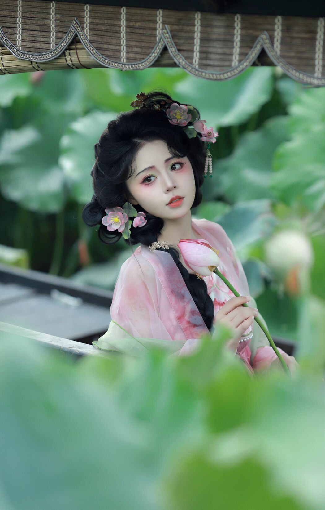 YiTuYu艺图语 Vol.9717 Zhen Zhen Ai Chi La (16P)