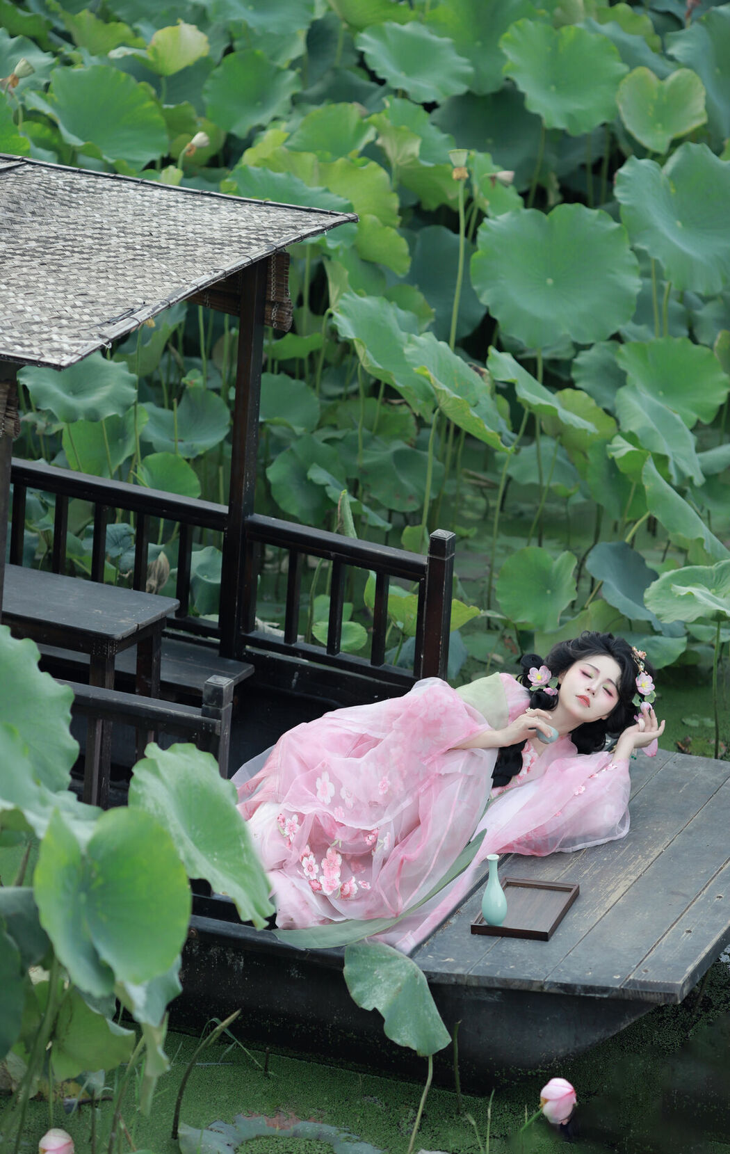 YiTuYu艺图语 Vol.9717 Zhen Zhen Ai Chi La (16P)