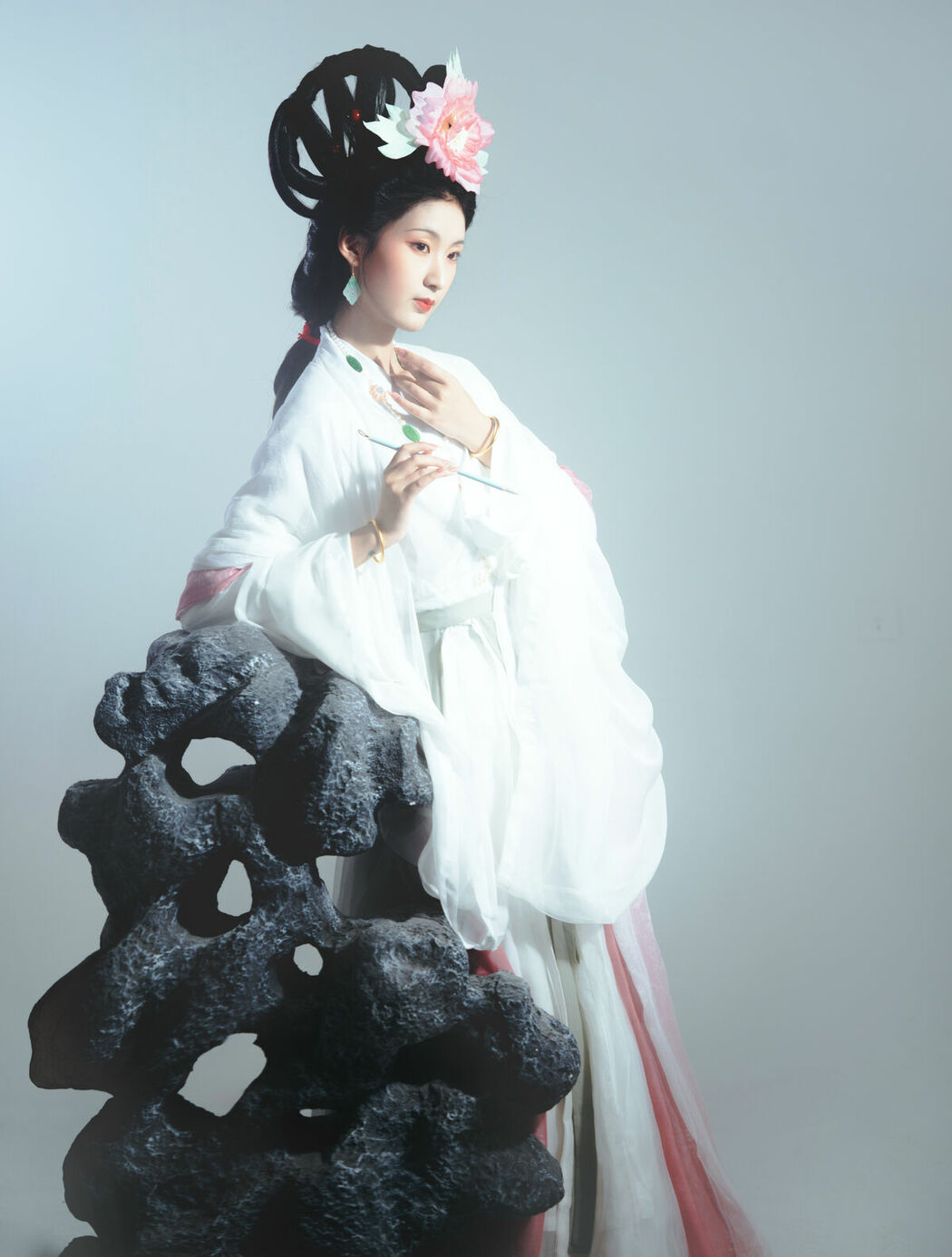 YiTuYu艺图语 Vol.9716 He Li Han (14P)