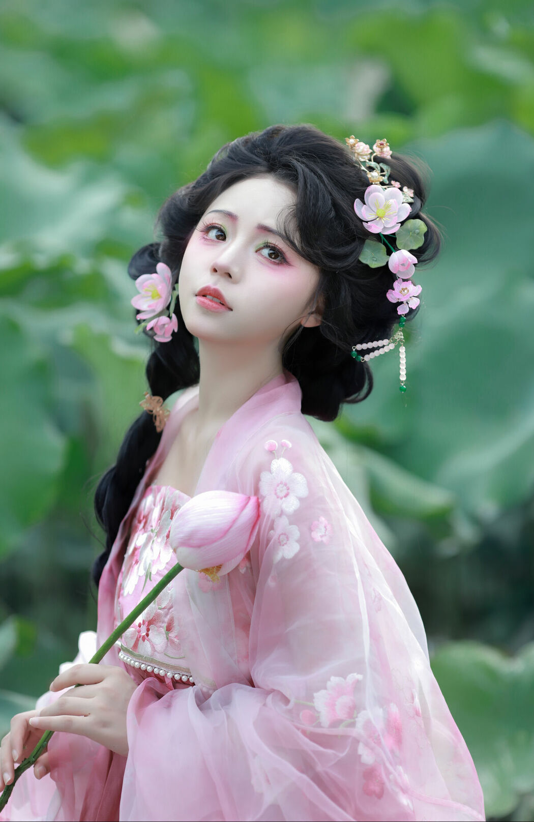 YiTuYu艺图语 Vol.9717 Zhen Zhen Ai Chi La (16P)