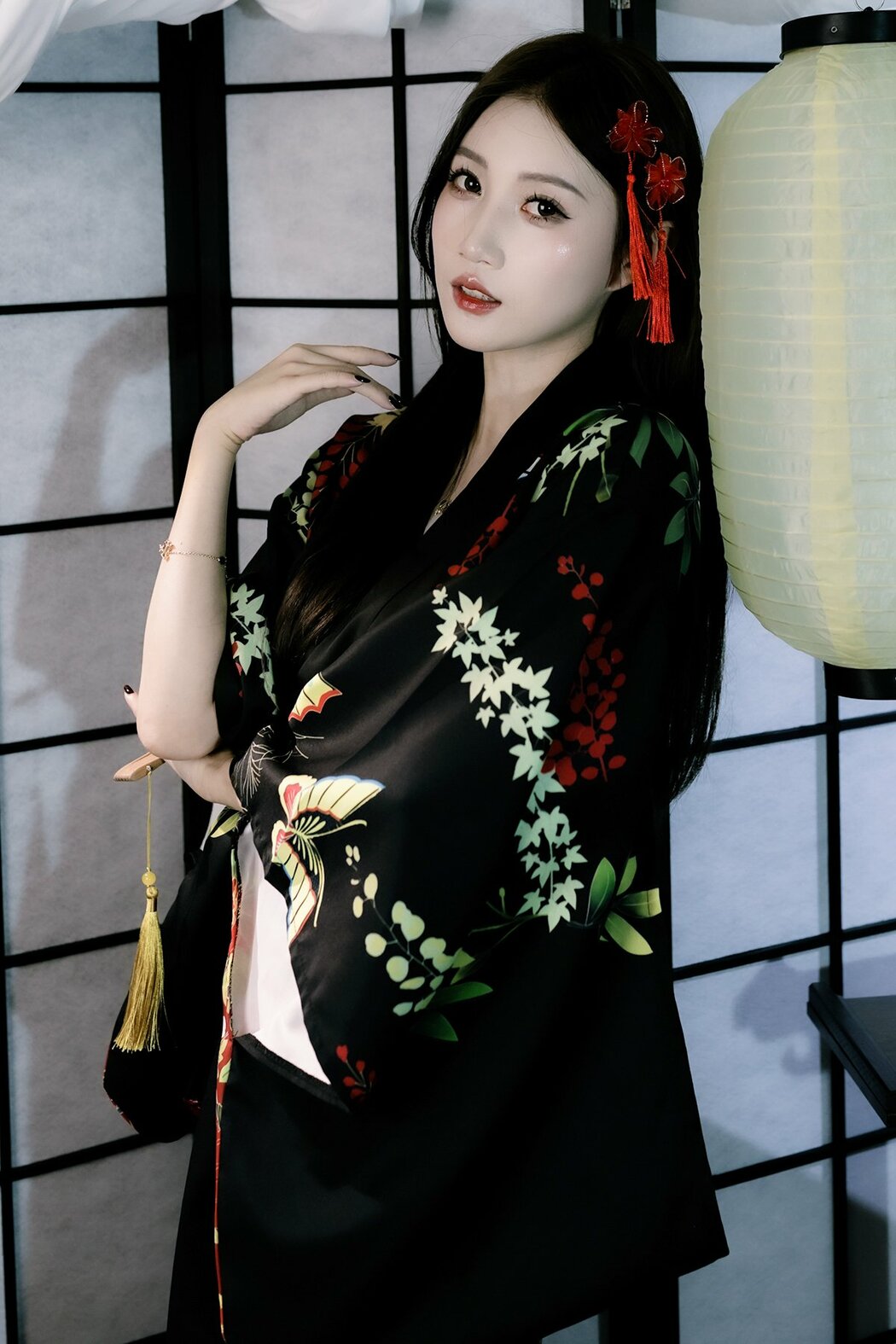YiTuYu艺图语 Vol.9720 Xiao Tian (24P) Cover Photo
