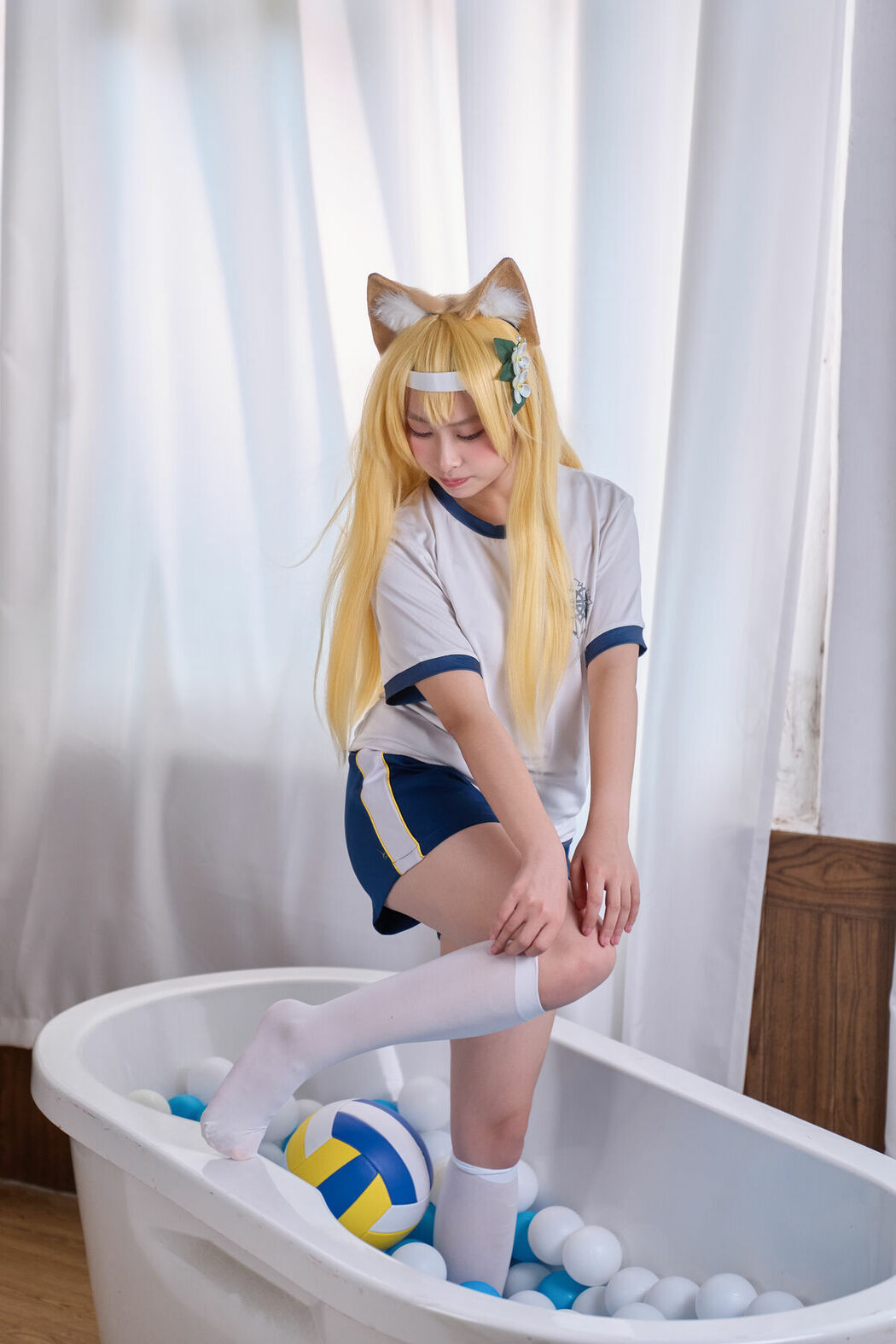 YiTuYu艺图语 Vol.9723 Nong Nong (18P)