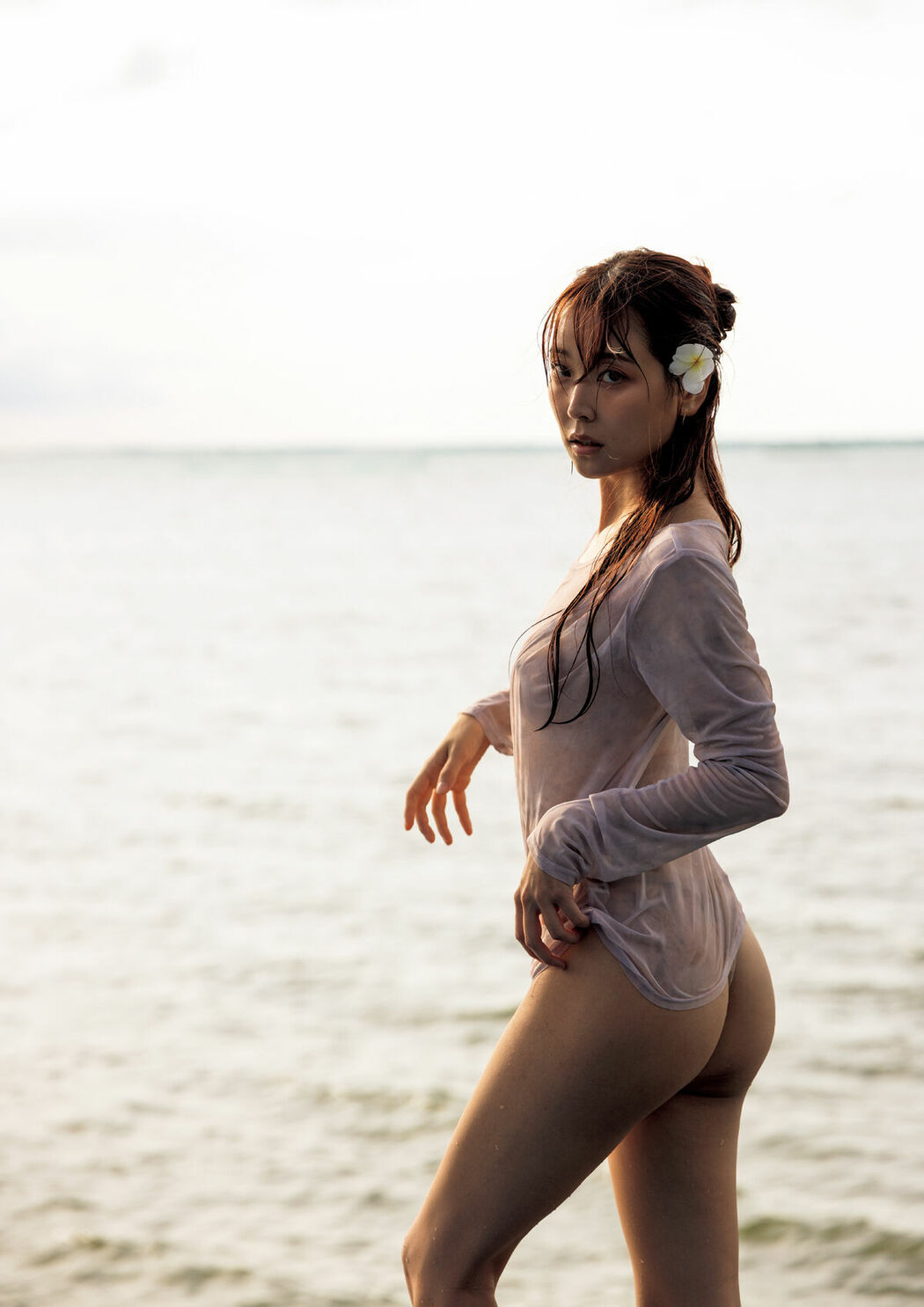 JP Miru Shiroma 白間美瑠 – 写真集 MERCI (105P)
