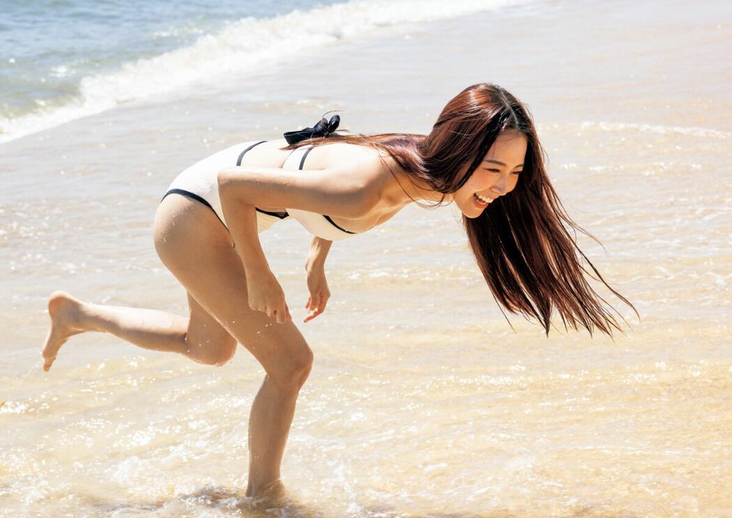 JP Miru Shiroma 白間美瑠 – 写真集 MERCI (105P)