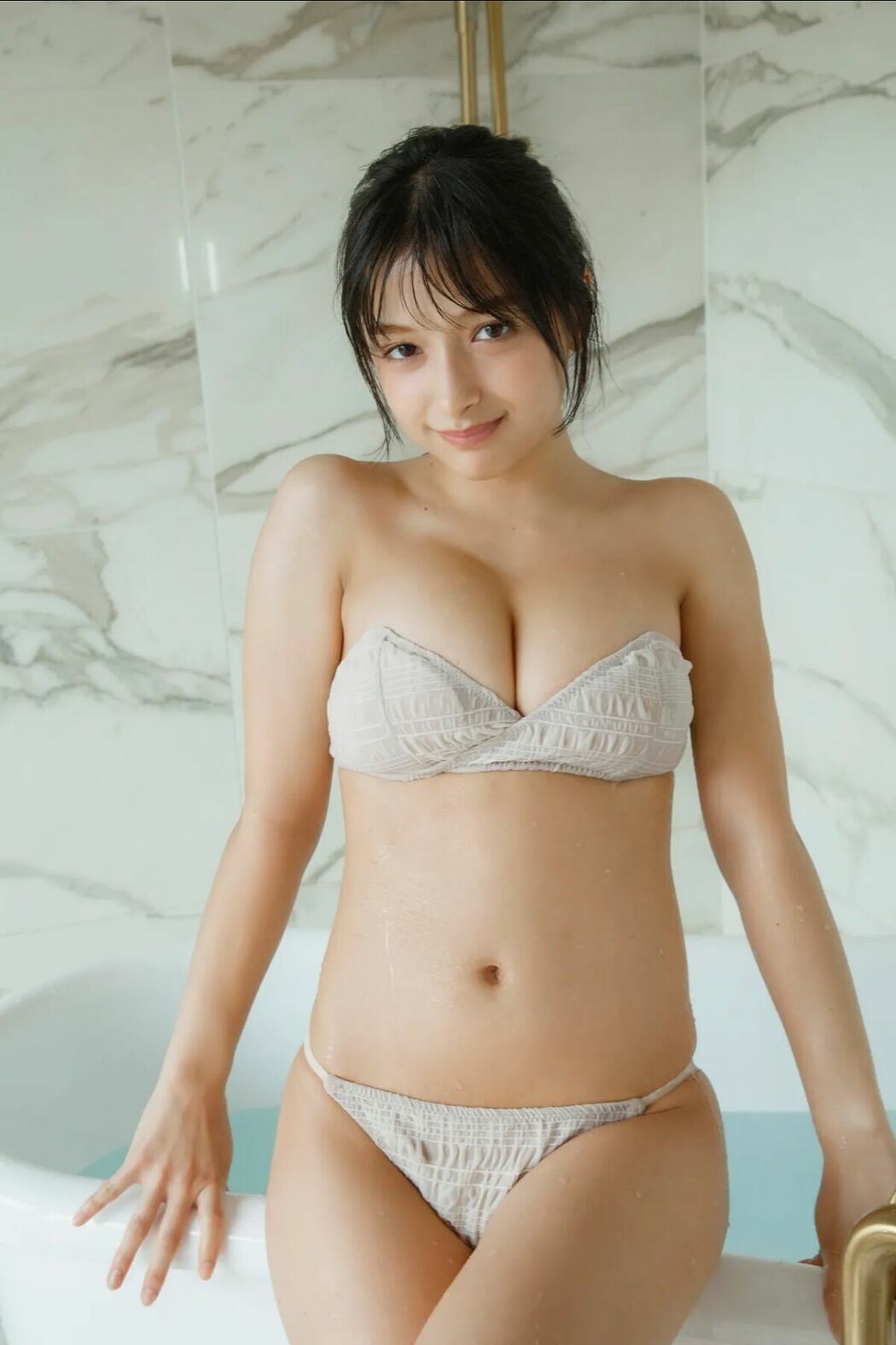 JP エリマリ姉妹 – FRIDAY Monthly Girl 055 ErikaAnd百瀬まりな Part02 (52P)