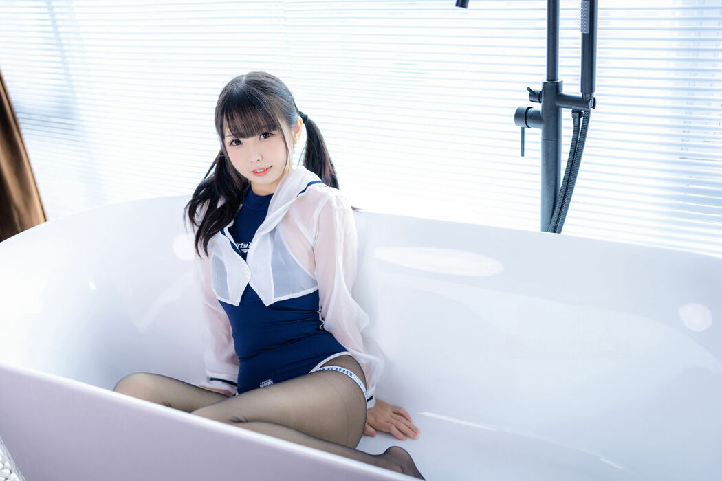 Coser@十万珍吱伏特 – 香川澪 碧波-浴缸死库水 (69P)