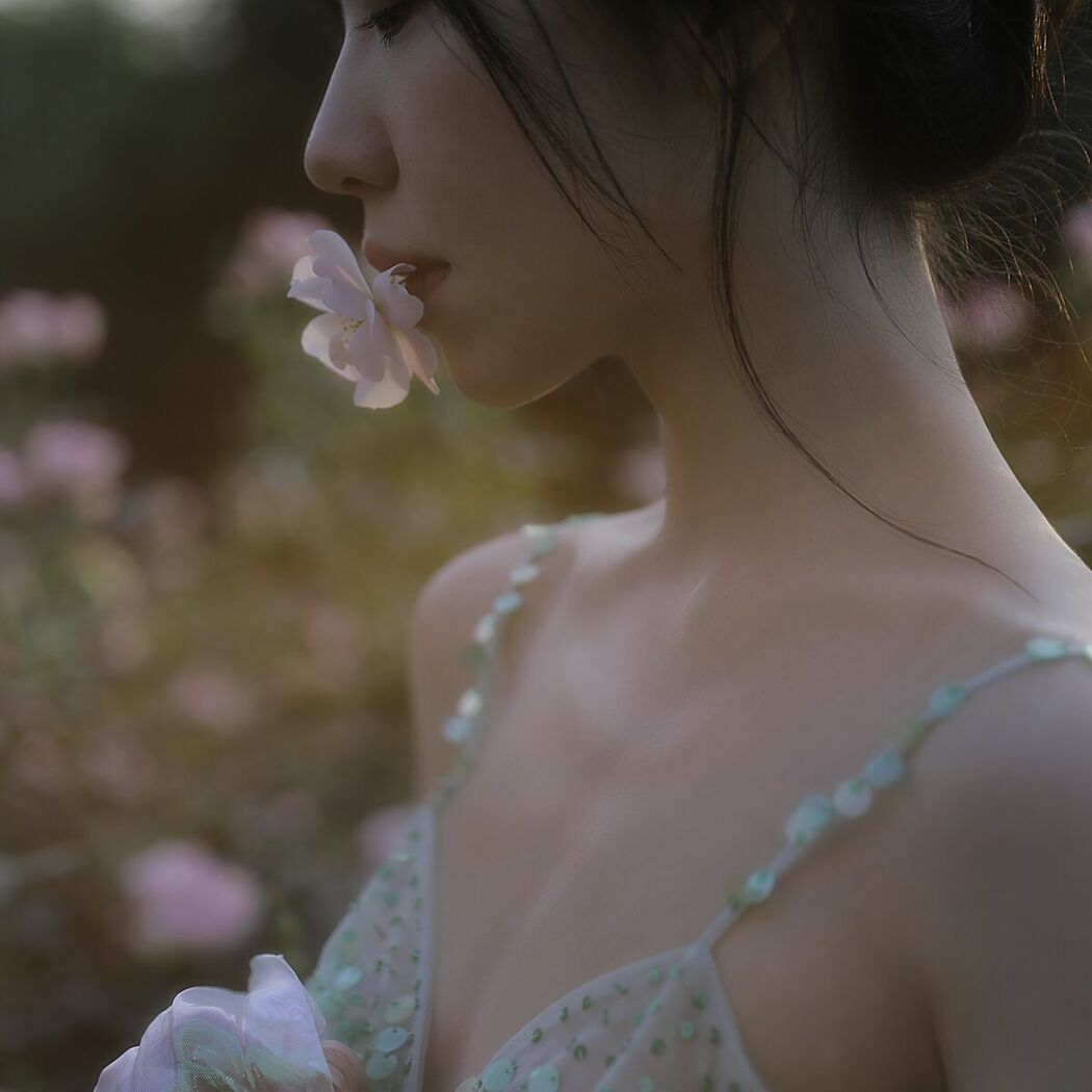 YiTuYu艺图语 Vol.9728 Wendy Yuan Zi Mo Te (18P)