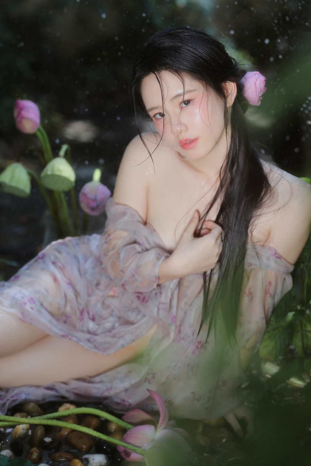 YiTuYu艺图语 Vol.9730 Naomi (14P)