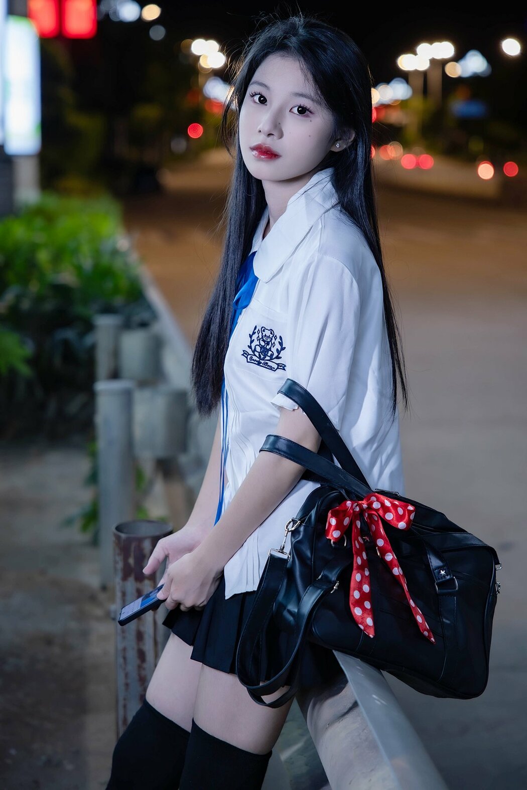 YiTuYu艺图语 Vol.9733 Tian Lan Lan (15P) Cover Photo