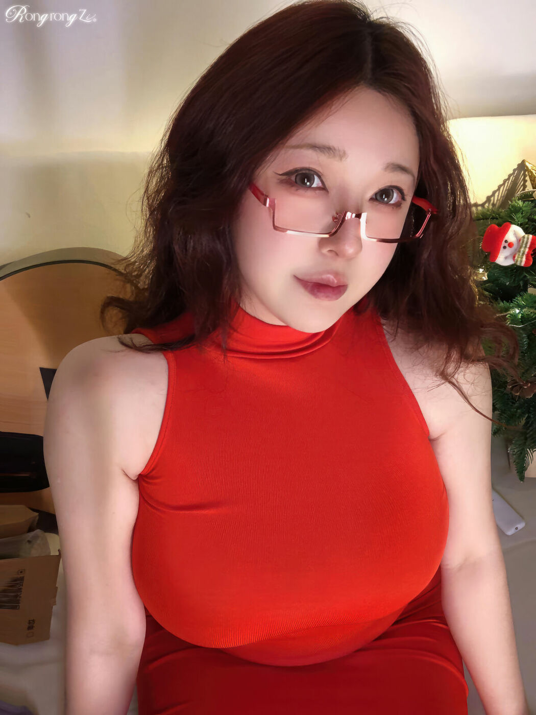 Coser@小容仔咕咕咕w – 圣诞特辑 (36P)