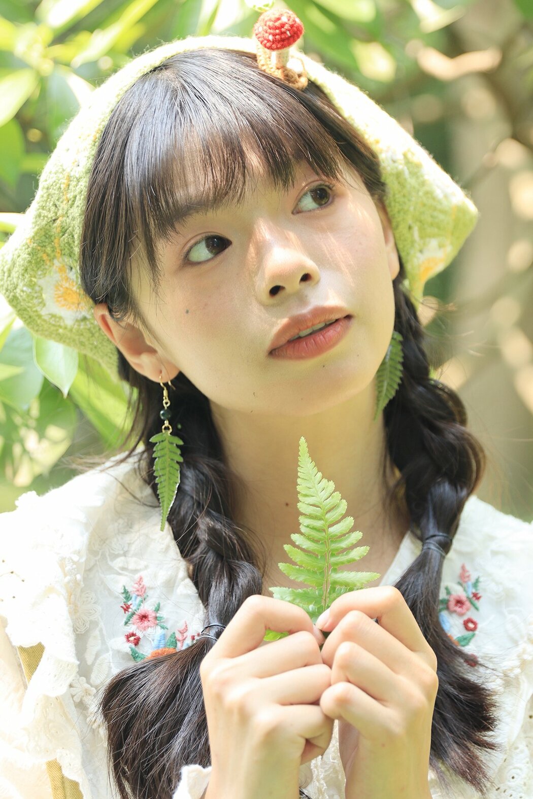YiTuYu艺图语 Vol.9742 Wan Qi (15P) Cover Photo