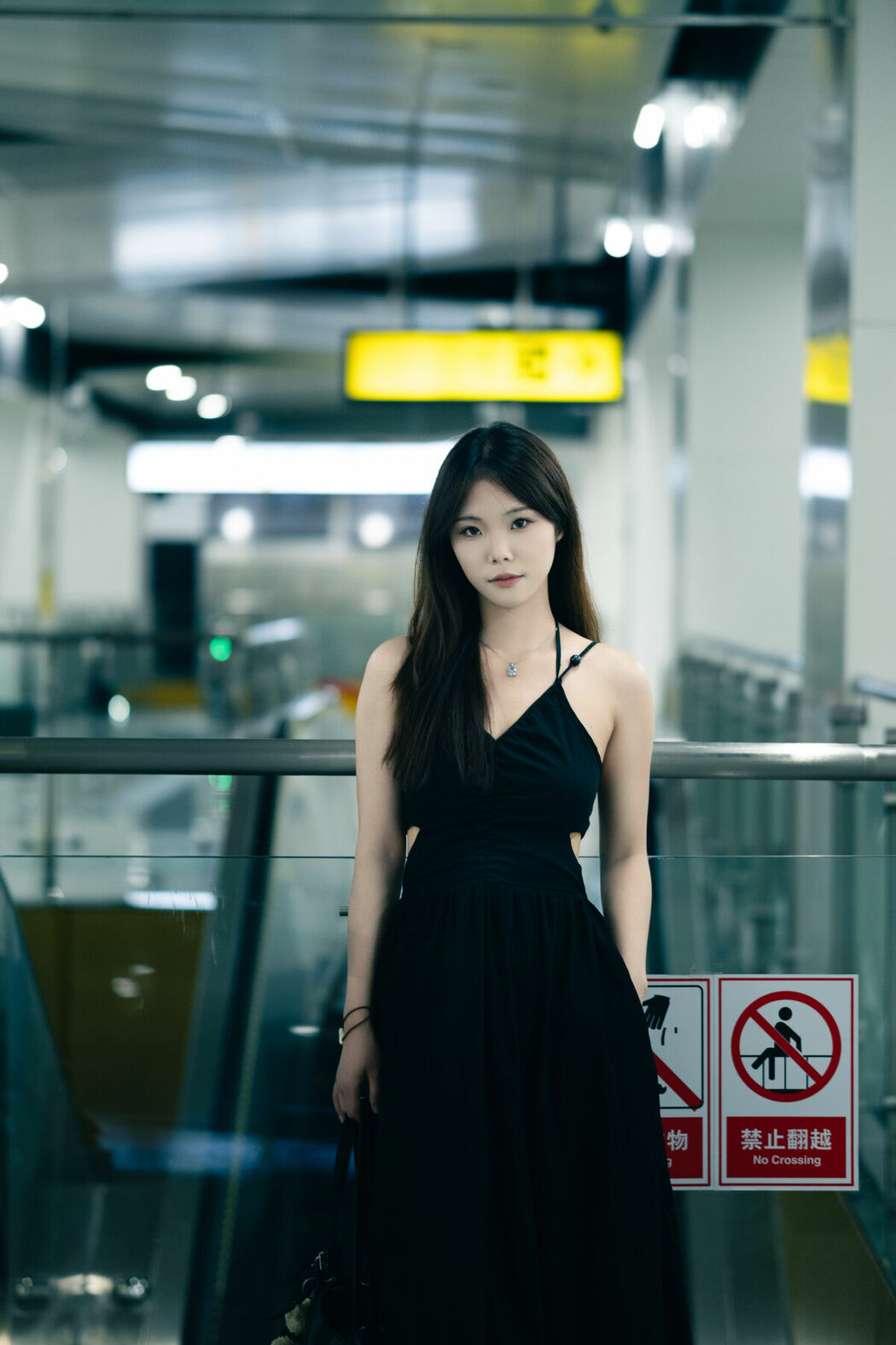 YiTuYu艺图语 Vol.9745 Su Da Bing Gan (18P)
