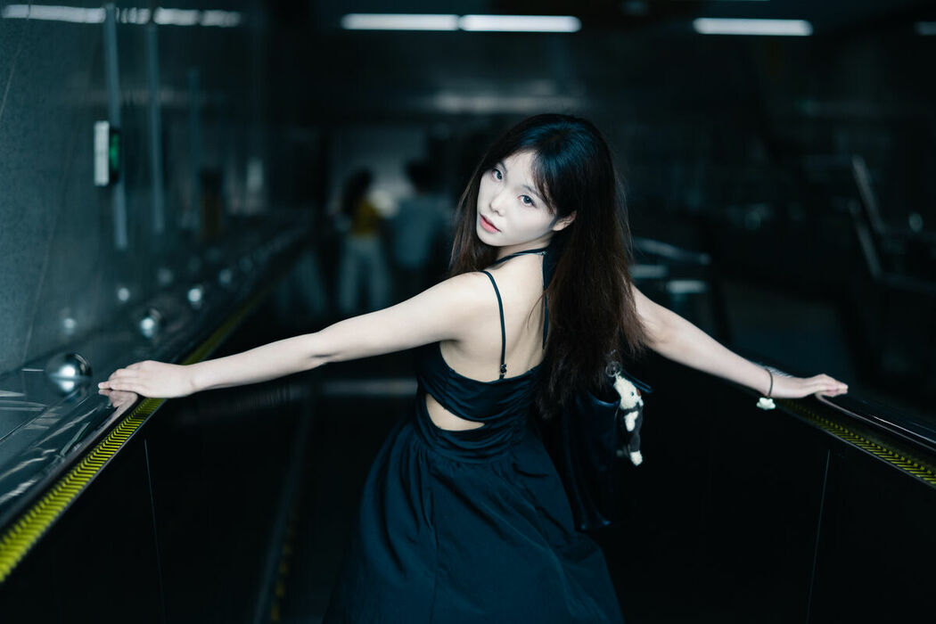 YiTuYu艺图语 Vol.9745 Su Da Bing Gan (18P)