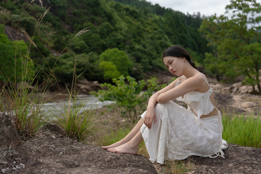 YiTuYu艺图语 Vol.9744 KiKi (24P)