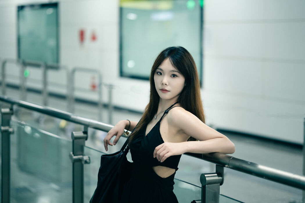 YiTuYu艺图语 Vol.9745 Su Da Bing Gan (18P)