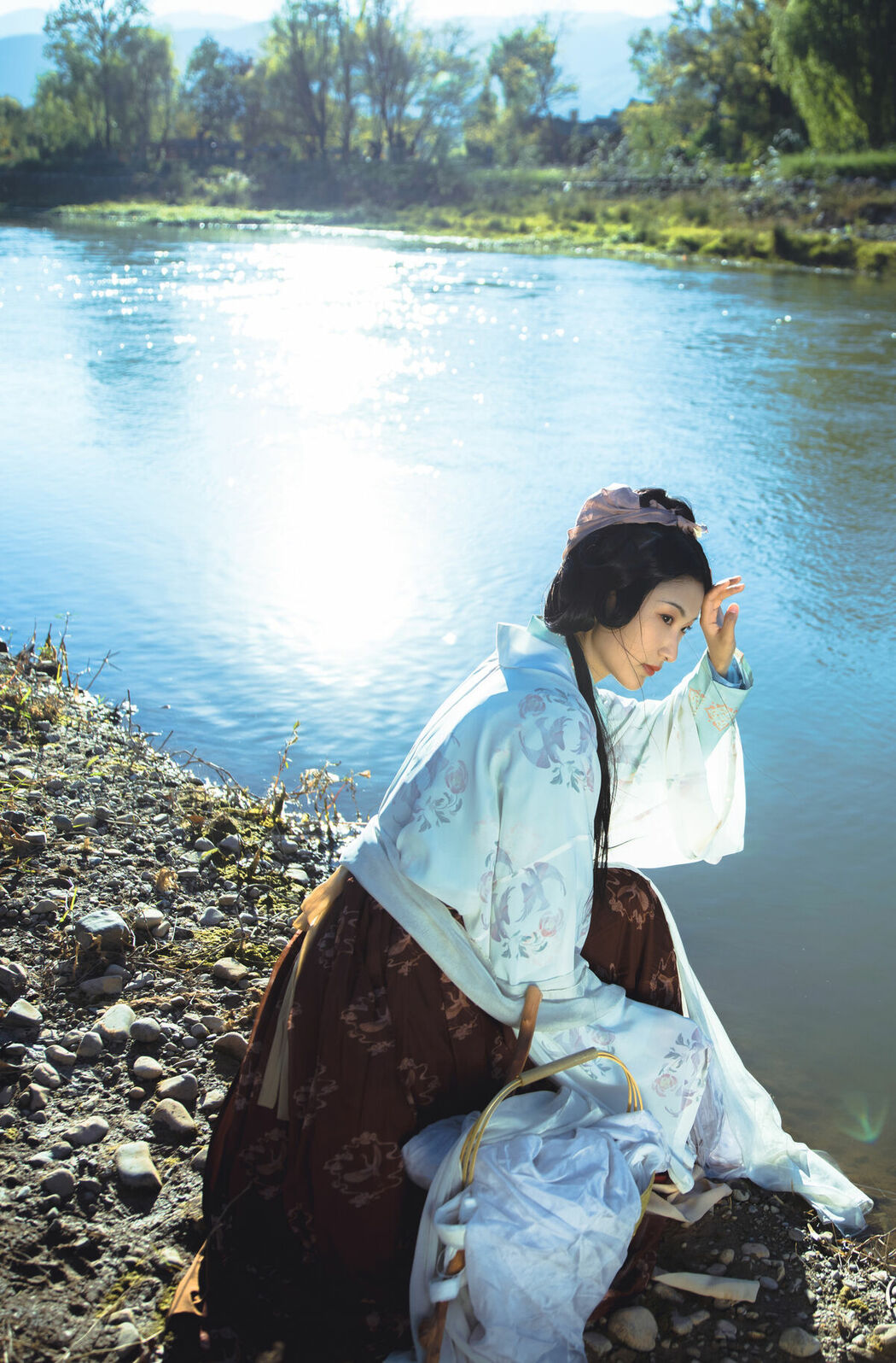 YiTuYu艺图语 Vol.9750 He Li Han (18P)