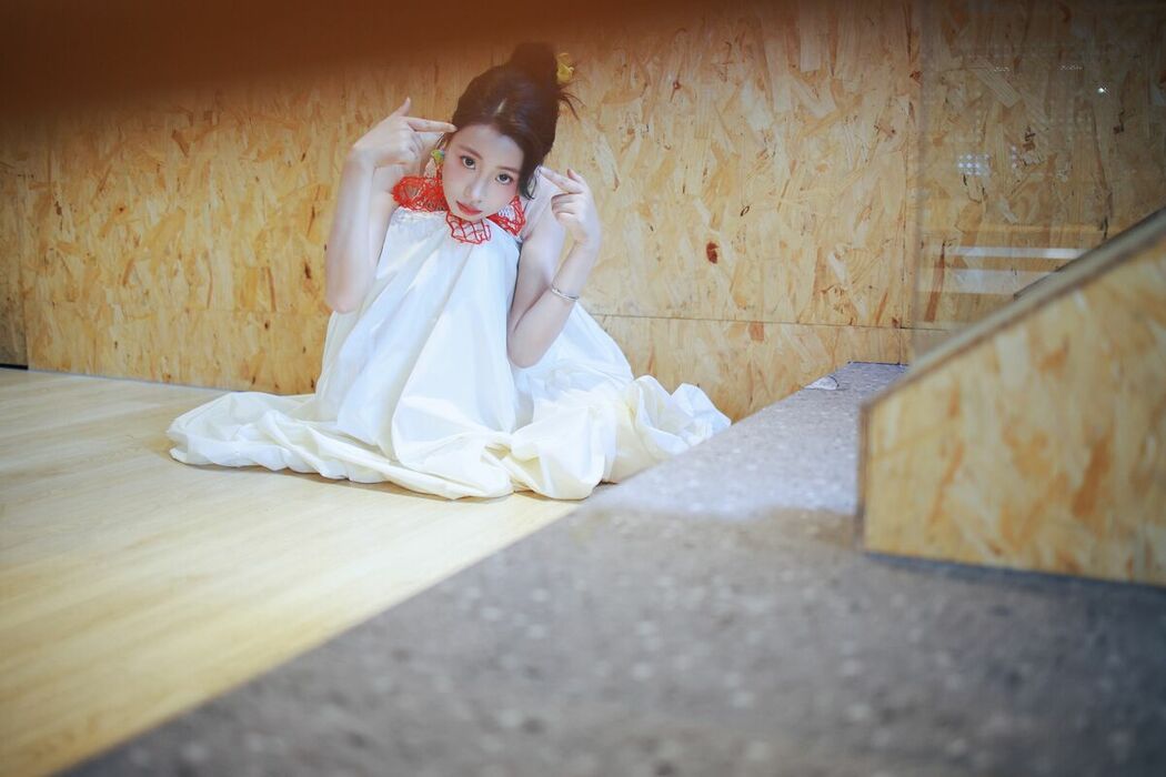 YiTuYu艺图语 Vol.9751 Xiao U (47P)