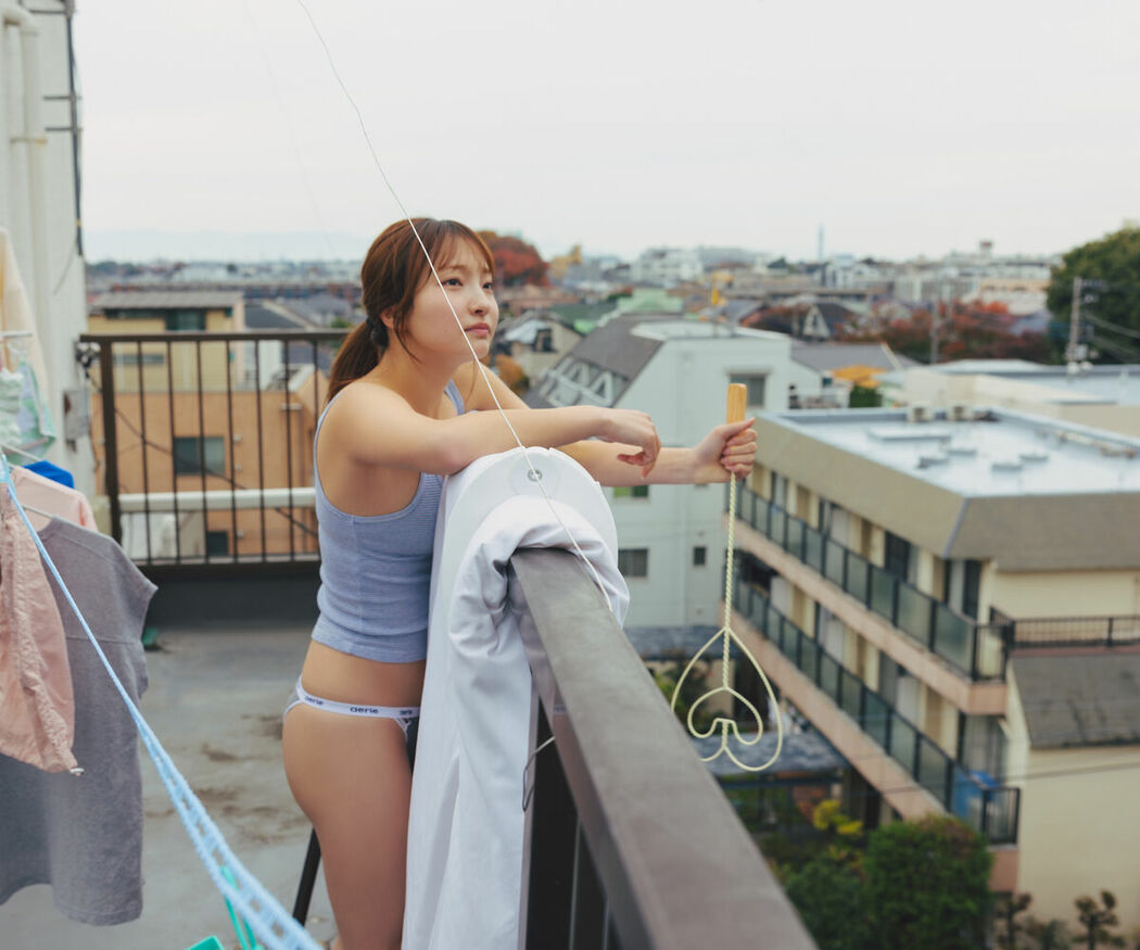 JP Natsuki Satonaka 里仲菜月 – Happiness Is This しあわせって こういうこと (59P)