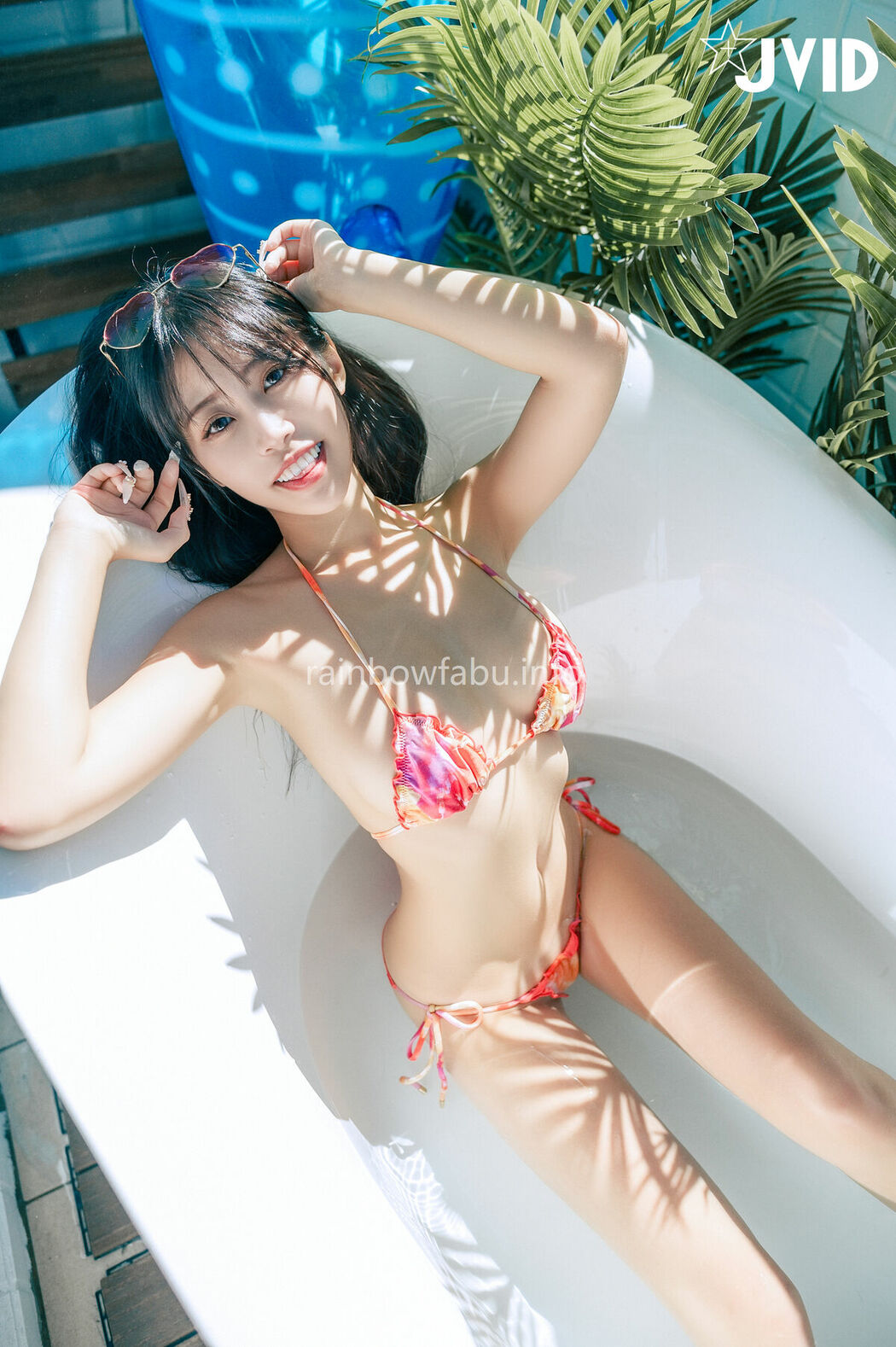 WenHsin 玟妡 – 濕身陽台戲水夏日多巴胺 超小片比基尼 羊入虎口不吃對不起自己 Part02 (57P)