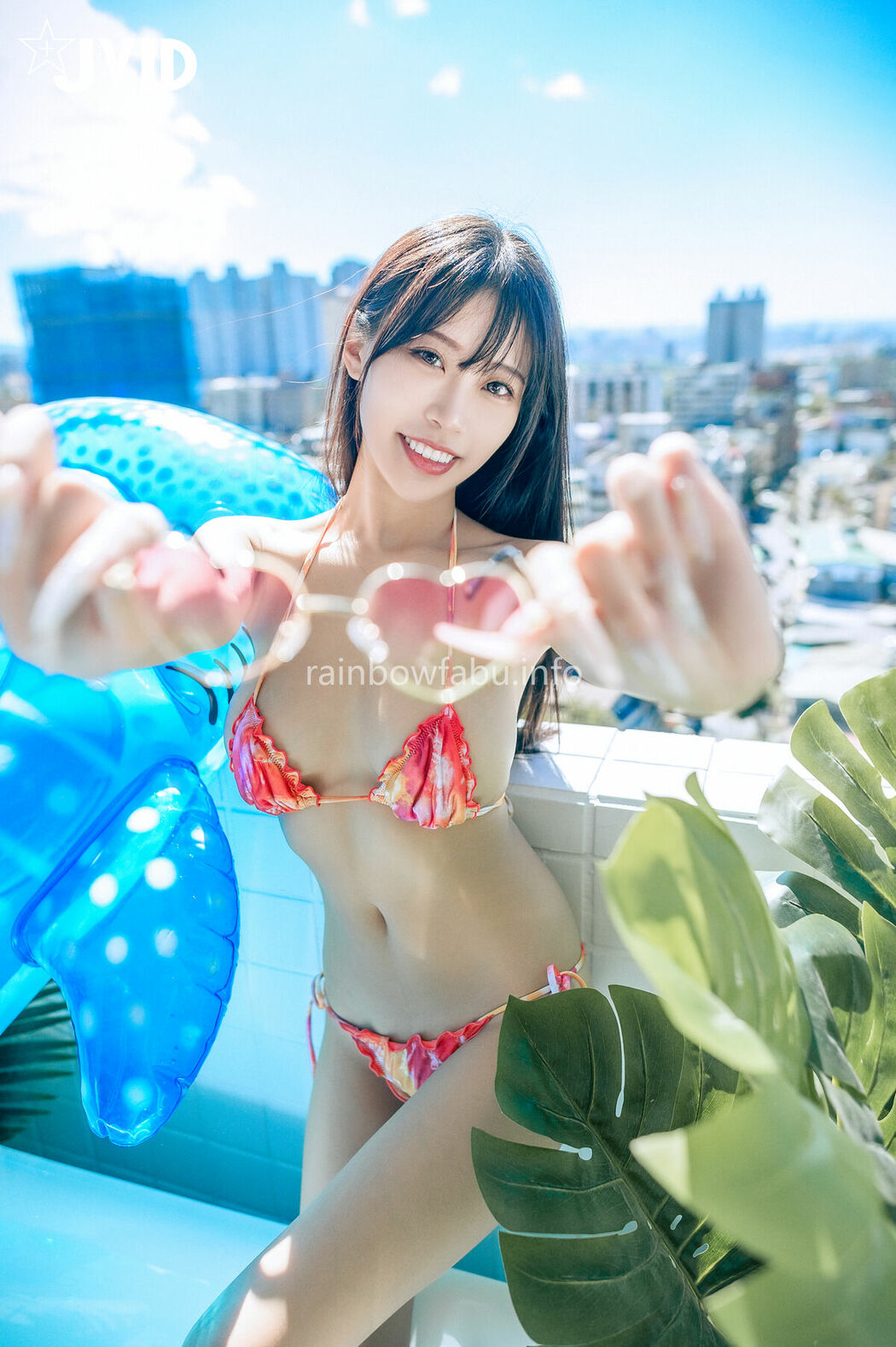 WenHsin 玟妡 – 濕身陽台戲水夏日多巴胺 超小片比基尼 羊入虎口不吃對不起自己 Part02 (57P)