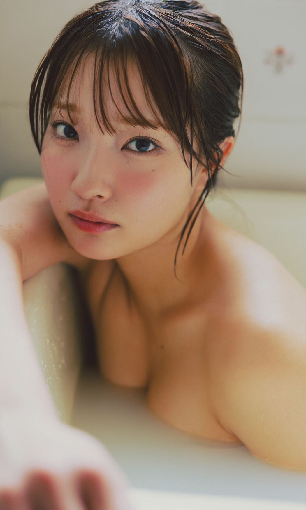 JP Natsuki Satonaka 里仲菜月 – Happiness Is This しあわせって こういうこと (59P)