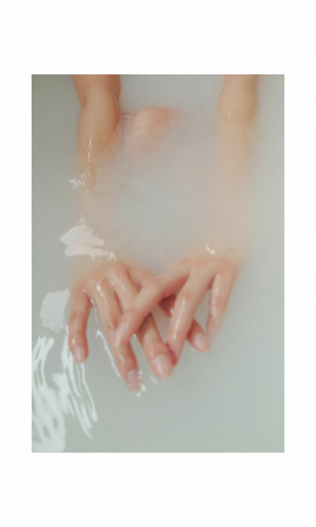 JP Natsuki Satonaka 里仲菜月 – Happiness Is This しあわせって こういうこと (59P)