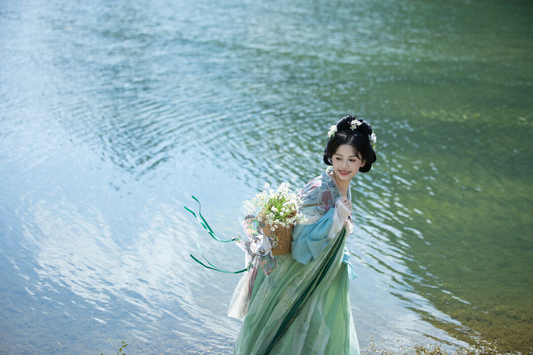 YiTuYu艺图语 Vol.9756 Xiao Qing (26P)