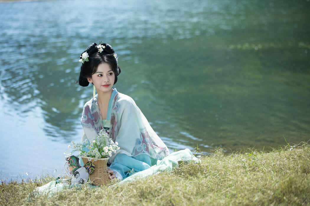 YiTuYu艺图语 Vol.9756 Xiao Qing (26P)