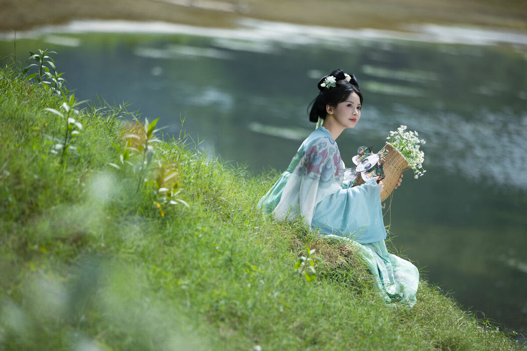 YiTuYu艺图语 Vol.9756 Xiao Qing (26P)