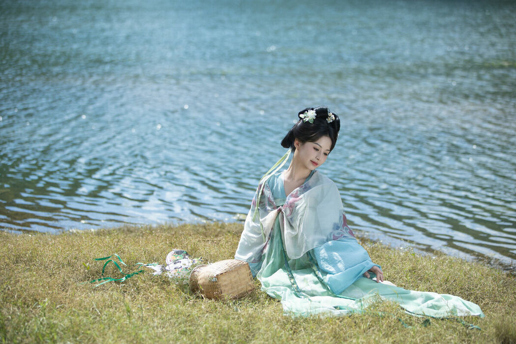 YiTuYu艺图语 Vol.9756 Xiao Qing (26P)