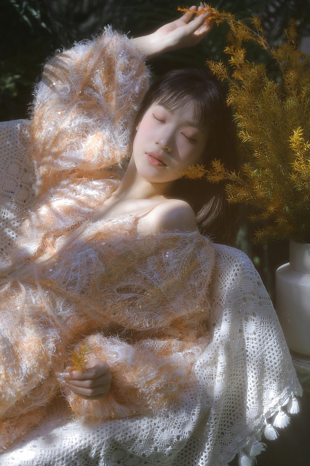 YiTuYu艺图语 Vol.9761 Lu Yi Er Er (24P)