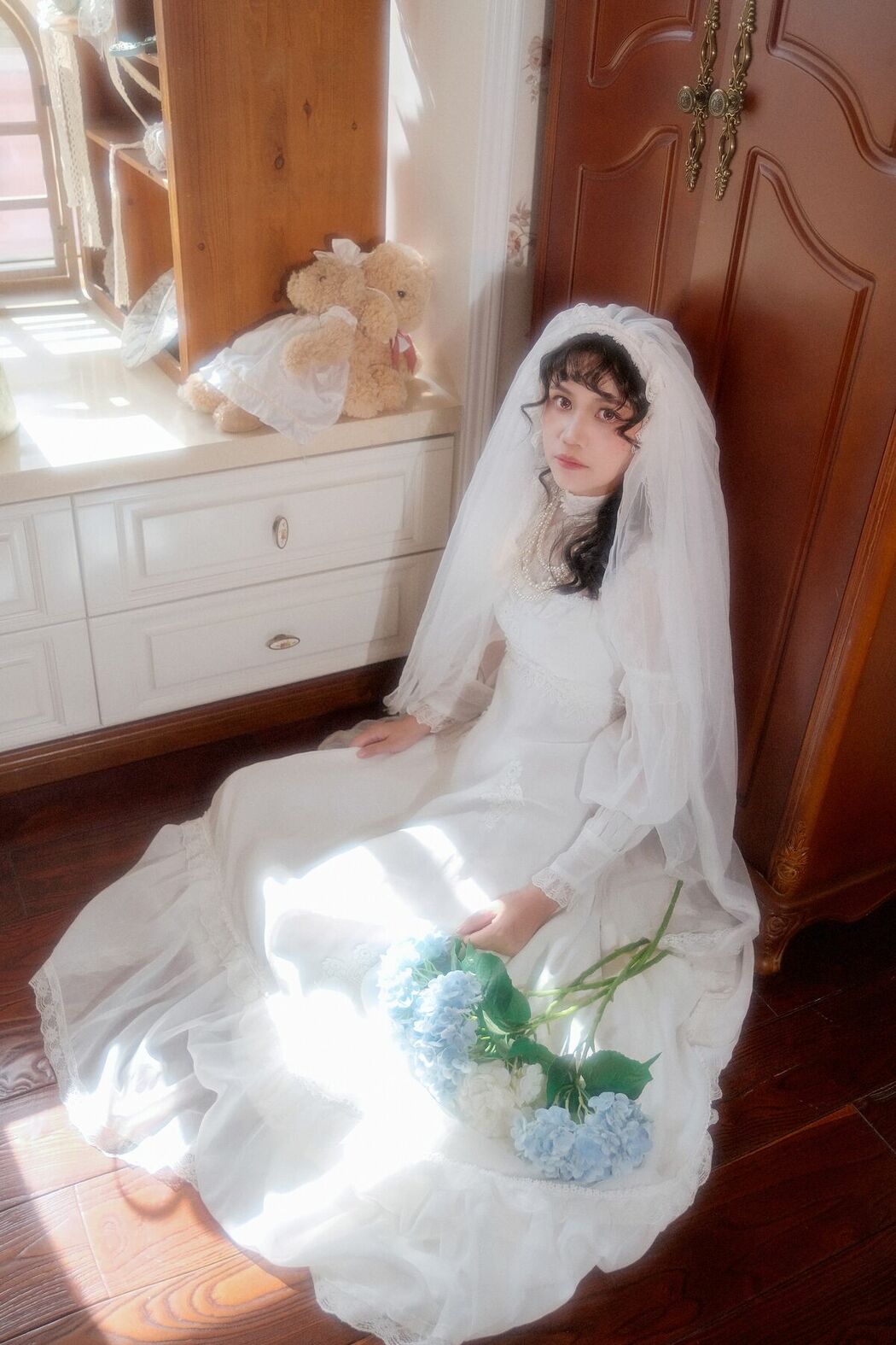 YiTuYu艺图语 Vol.9767 Zhong Ling (28P)