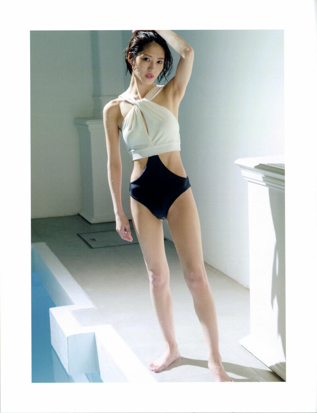 JP Yumi Wakatsuki 若月佑美 – 写真集 アンド チョコレート (128P)