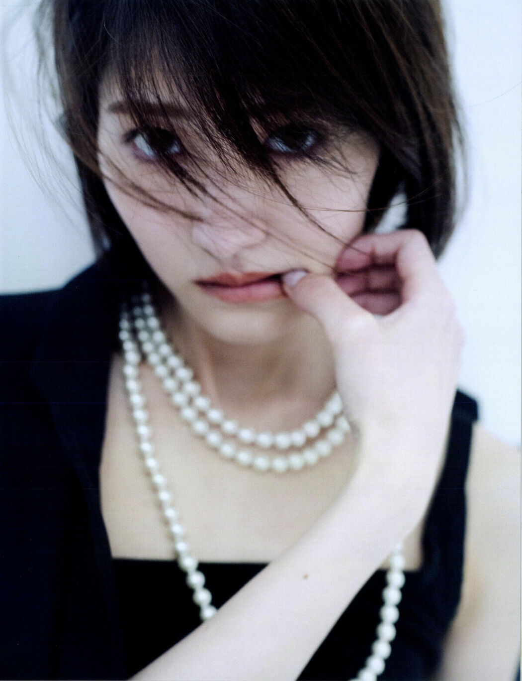 JP Yumi Wakatsuki 若月佑美 – 写真集 アンド チョコレート (128P)