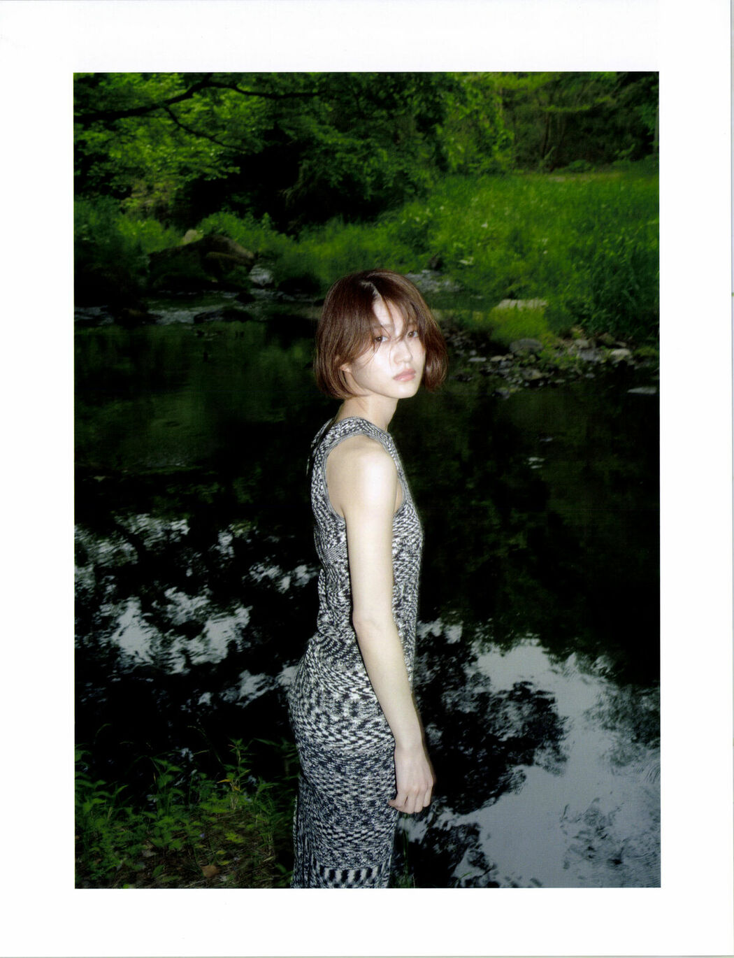 JP Yumi Wakatsuki 若月佑美 – 写真集 アンド チョコレート (128P)