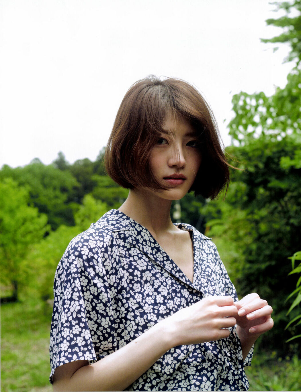 JP Yumi Wakatsuki 若月佑美 – 写真集 アンド チョコレート (128P)
