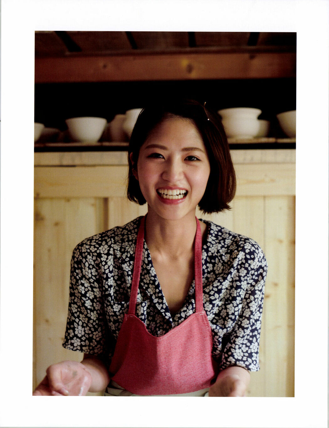 JP Yumi Wakatsuki 若月佑美 – 写真集 アンド チョコレート (128P)