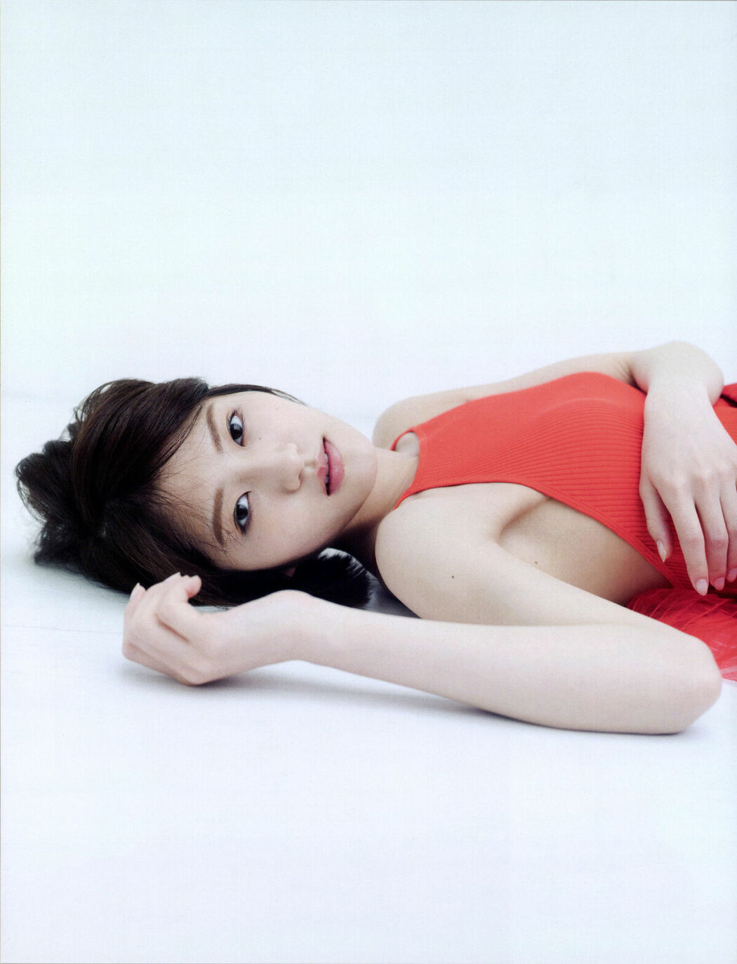 JP Yumi Wakatsuki 若月佑美 – 写真集 アンド チョコレート (128P)