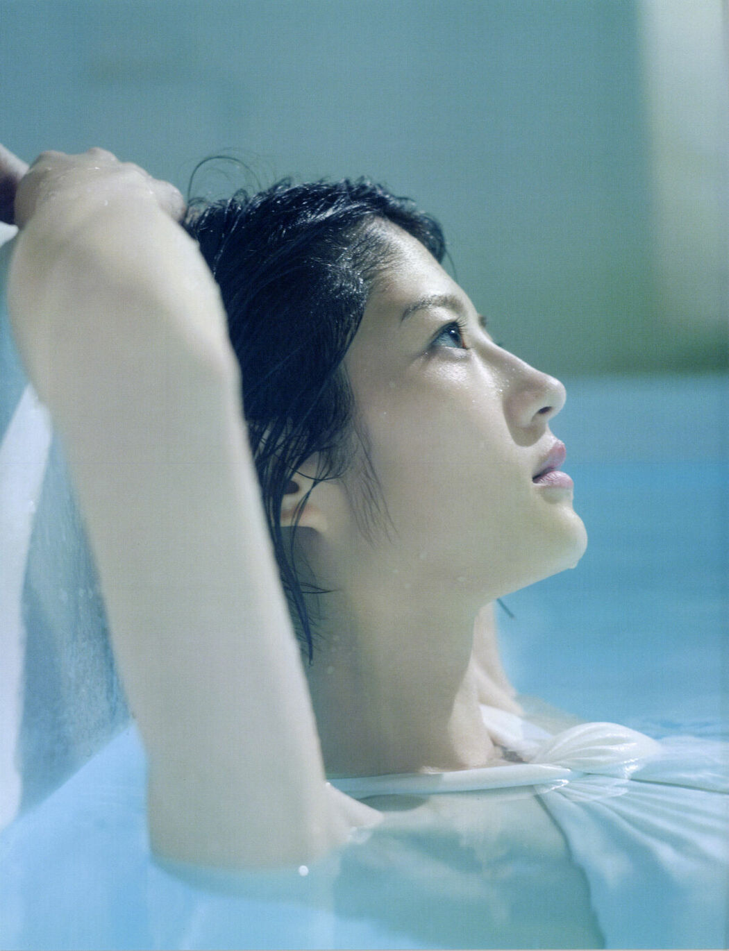 JP Yumi Wakatsuki 若月佑美 – 写真集 アンド チョコレート (128P)