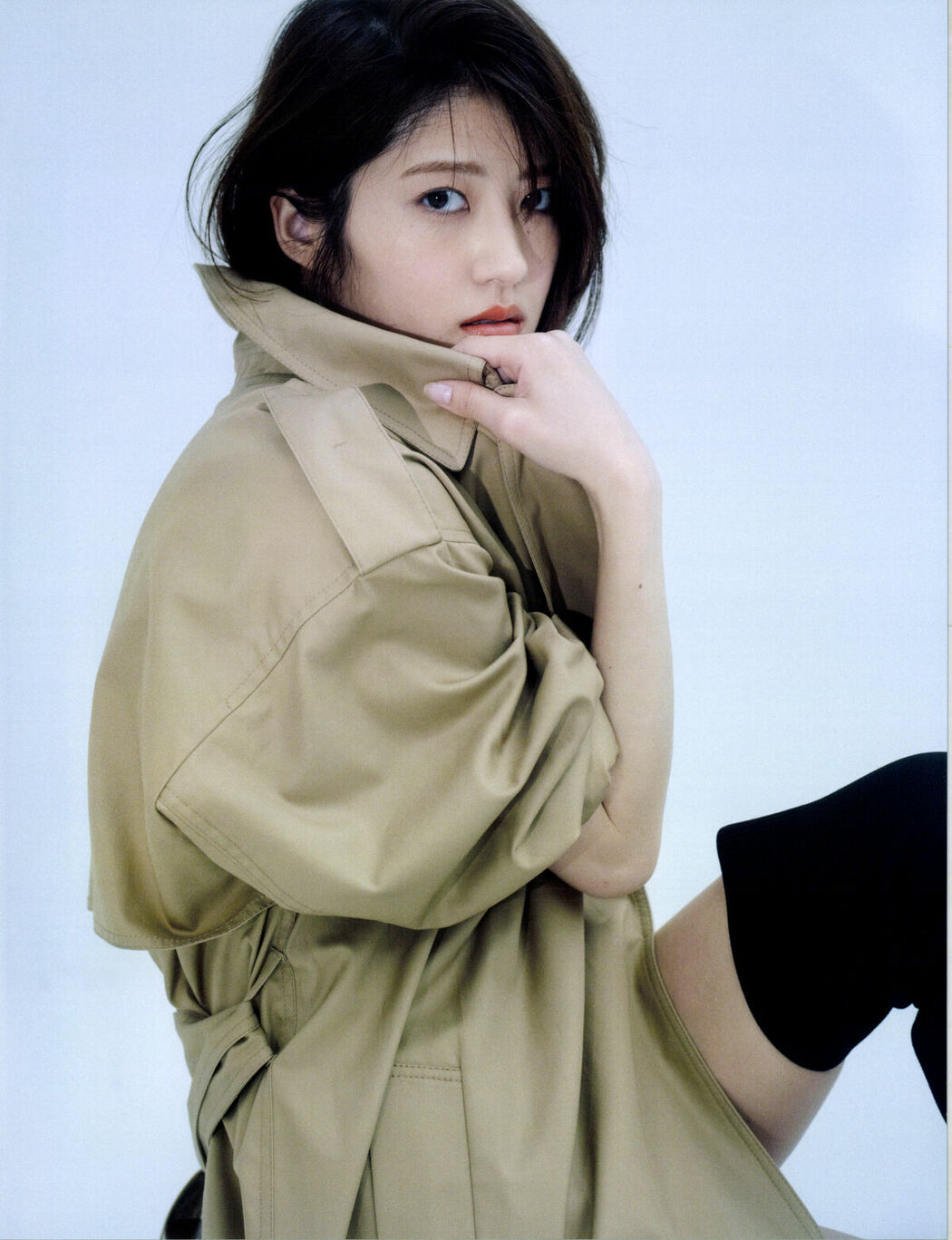 JP Yumi Wakatsuki 若月佑美 – 写真集 アンド チョコレート (128P)