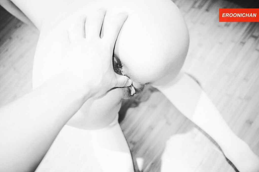 EROONICHAN – 情色摄影大咖 全尺度完美私拍美艳 (90P)