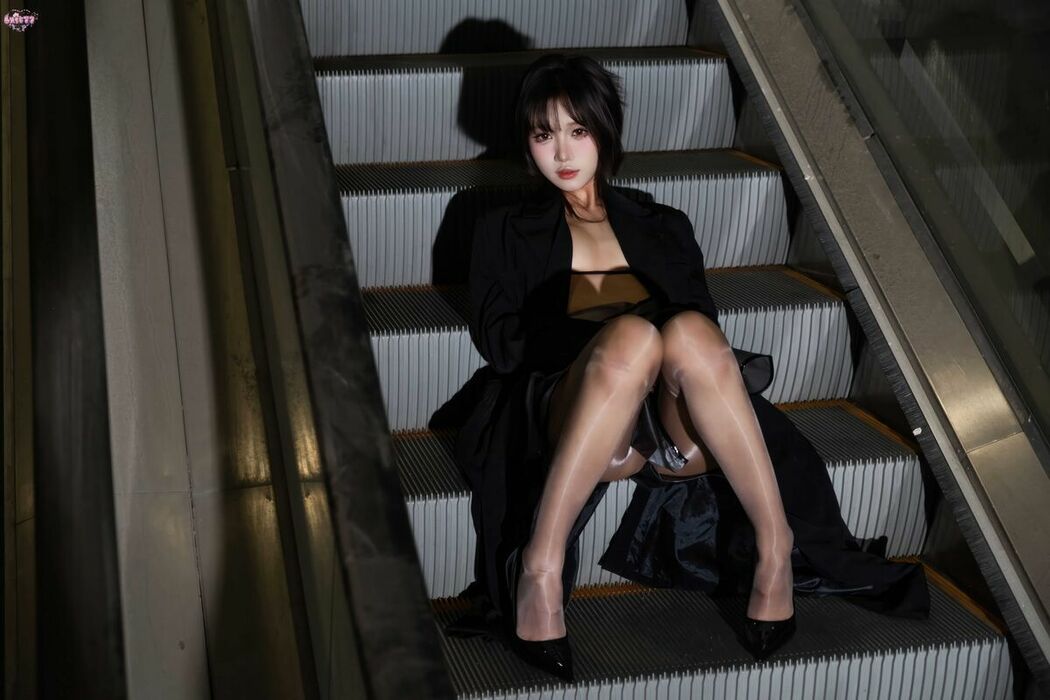 Coser@柒柒要乖哦 – 午夜邂逅 (76P)