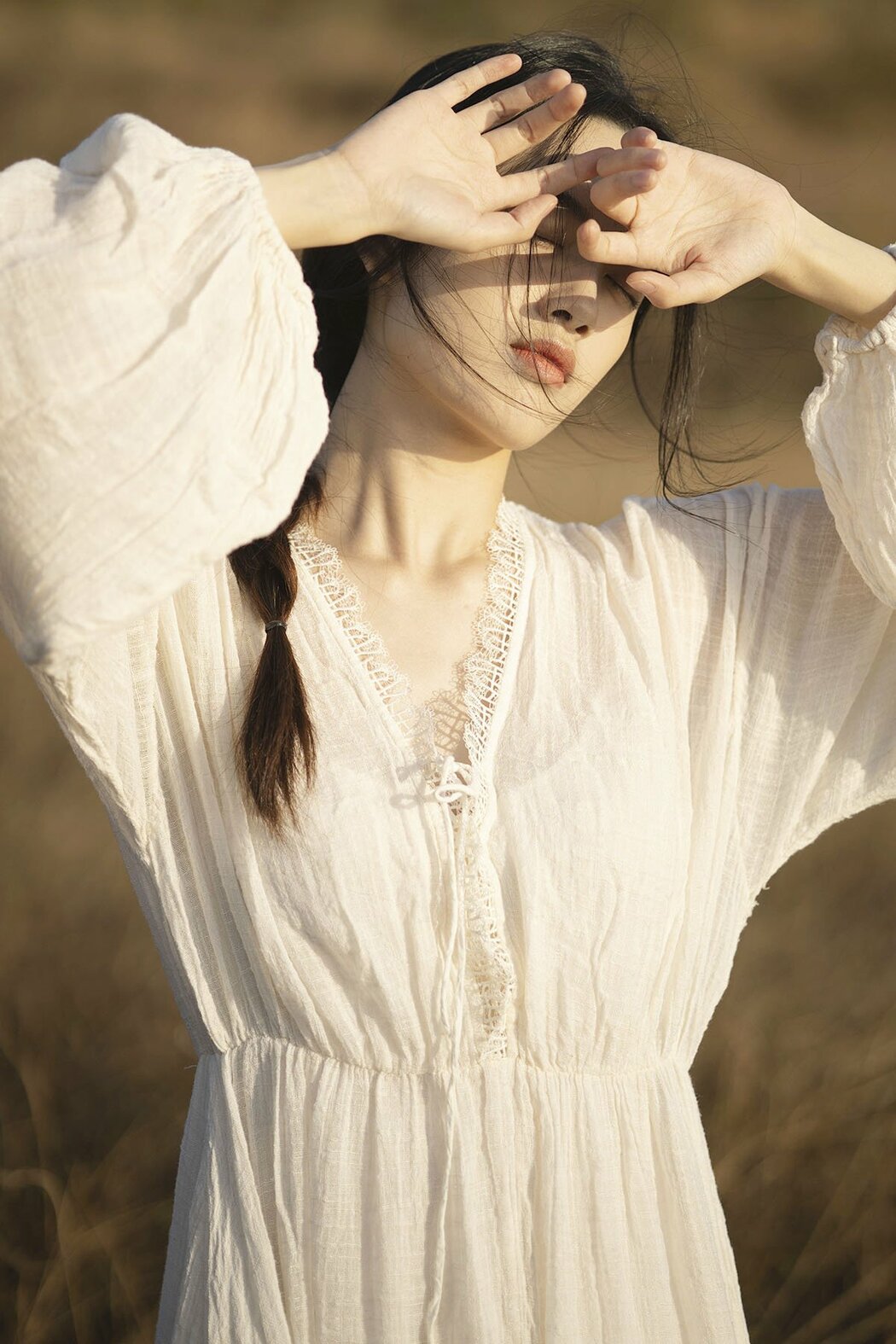 YiTuYu艺图语 Vol.9779 Jin Tian He Guo Cha (14P) Cover Photo