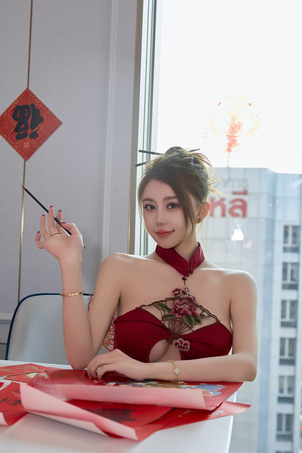 内购无水印 tina_甜仔 – 秀人网模特 新年主题 内购无水印 (86P)
