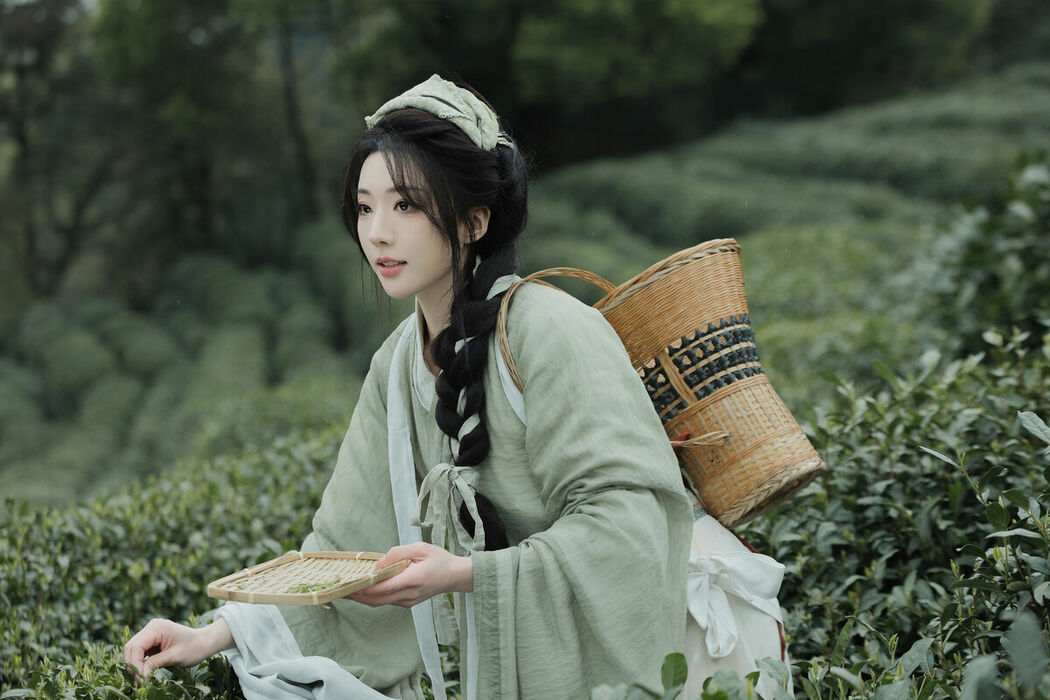 YiTuYu艺图语 Vol.9791 Shi Nan Yuan Bu Shi Zhou (82P)