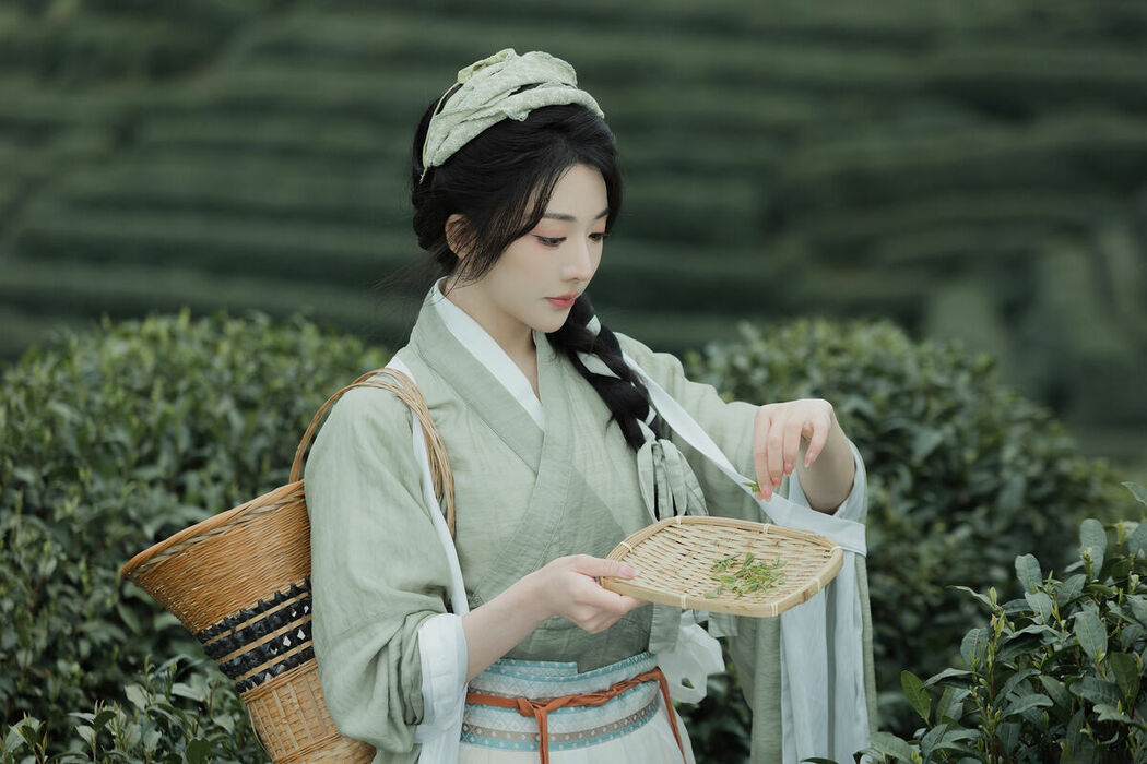 YiTuYu艺图语 Vol.9791 Shi Nan Yuan Bu Shi Zhou (82P)