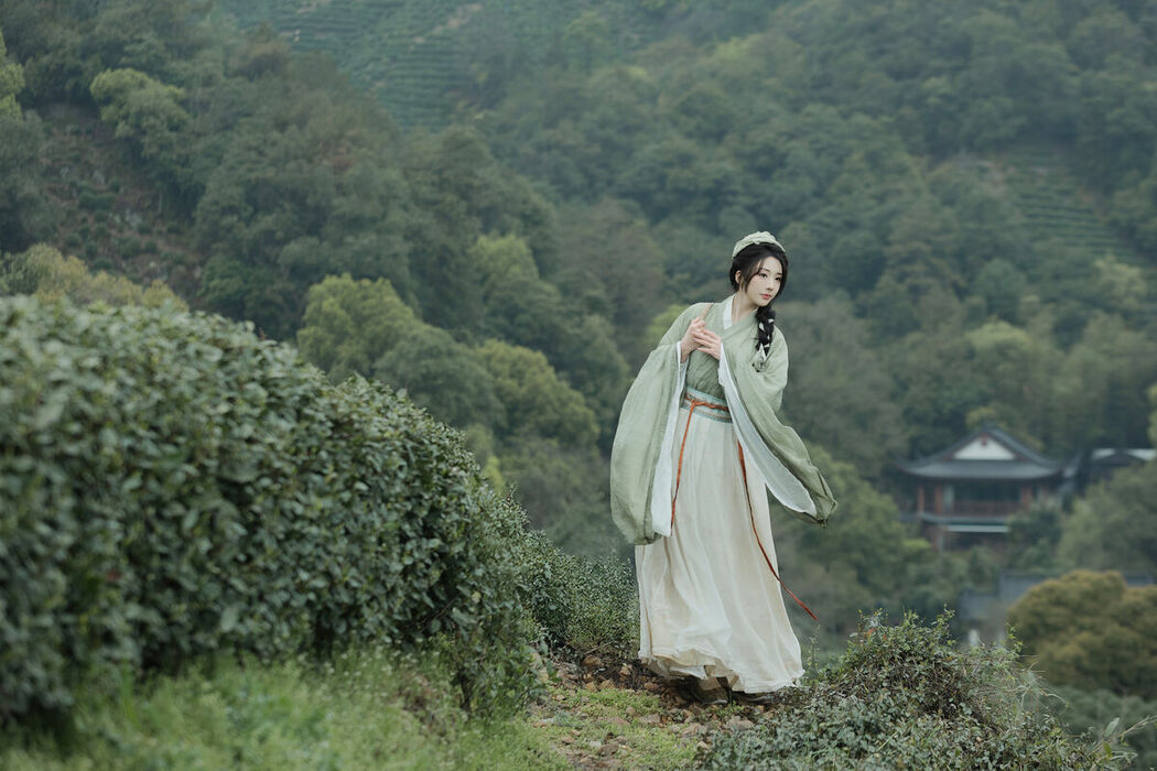 YiTuYu艺图语 Vol.9791 Shi Nan Yuan Bu Shi Zhou (82P)